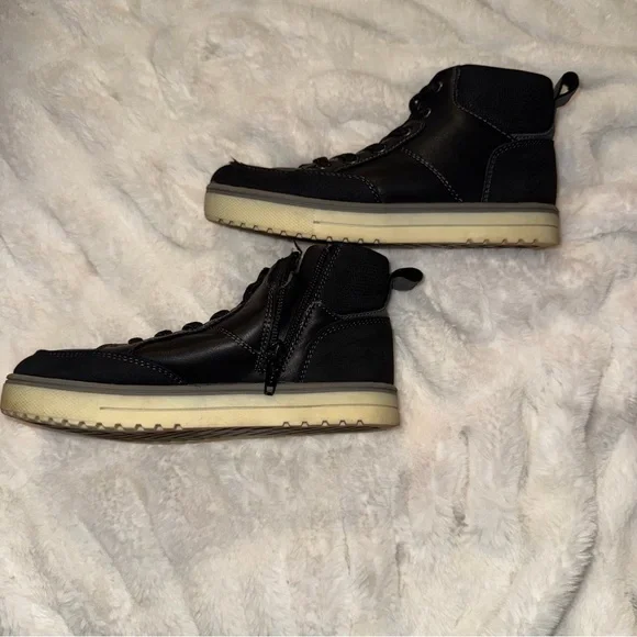 Thereabouts Size 13 Boys High Top Shoes Black Faux Leather Lace Up Round Toe - Picture 3 of 7